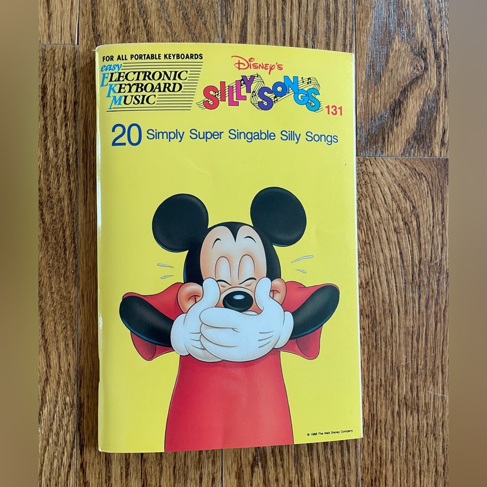 Mickey Mouse Silly Songs Book